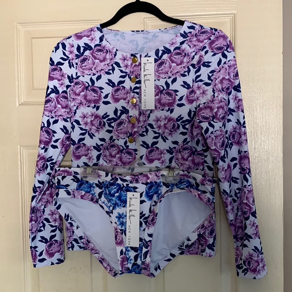 Nicole Miller Swim surf/ swim set NWT. Sz small but seems medium.